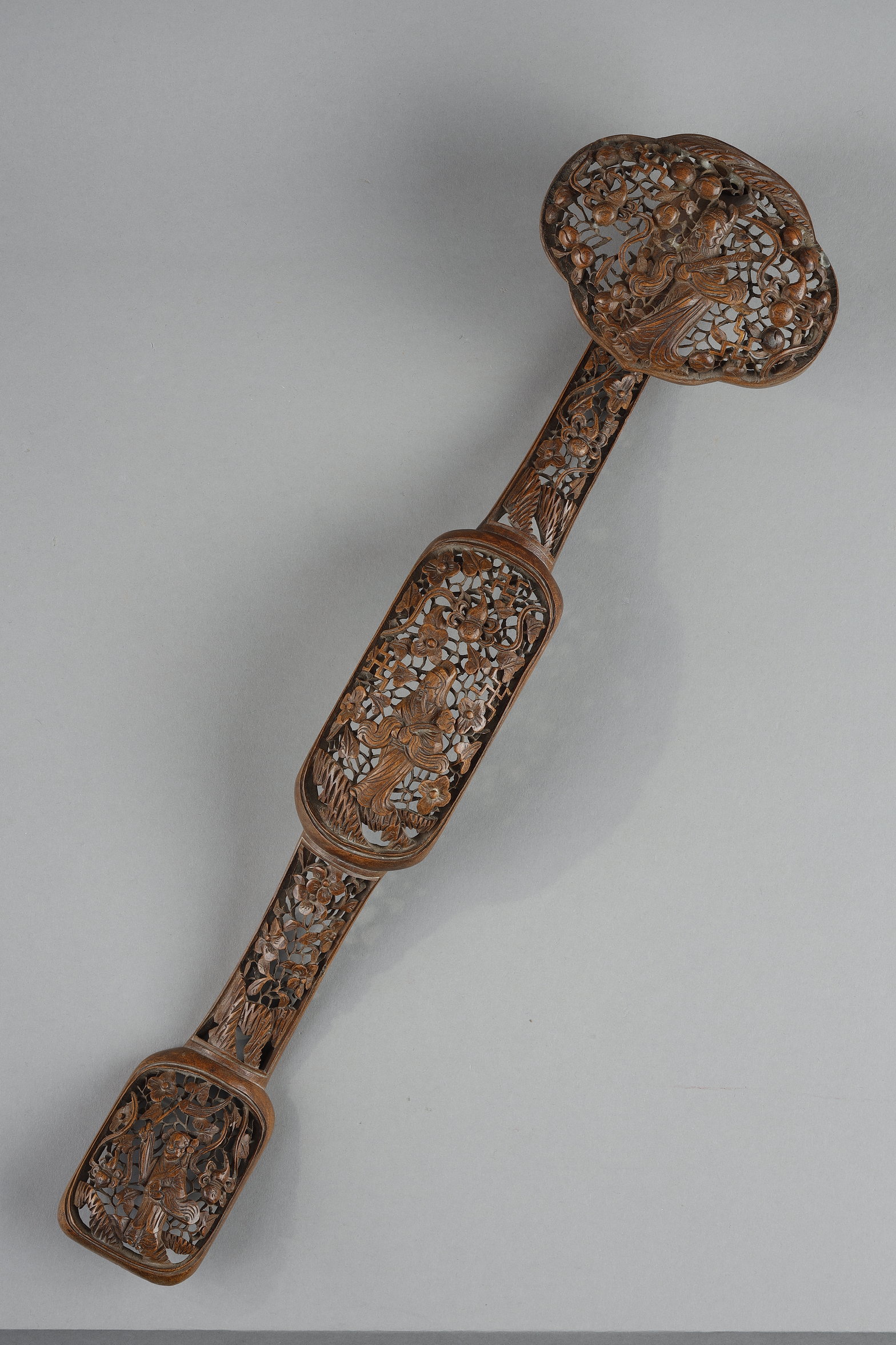 superb scepter very finely openwork and carved in boxwood  China 19th century 